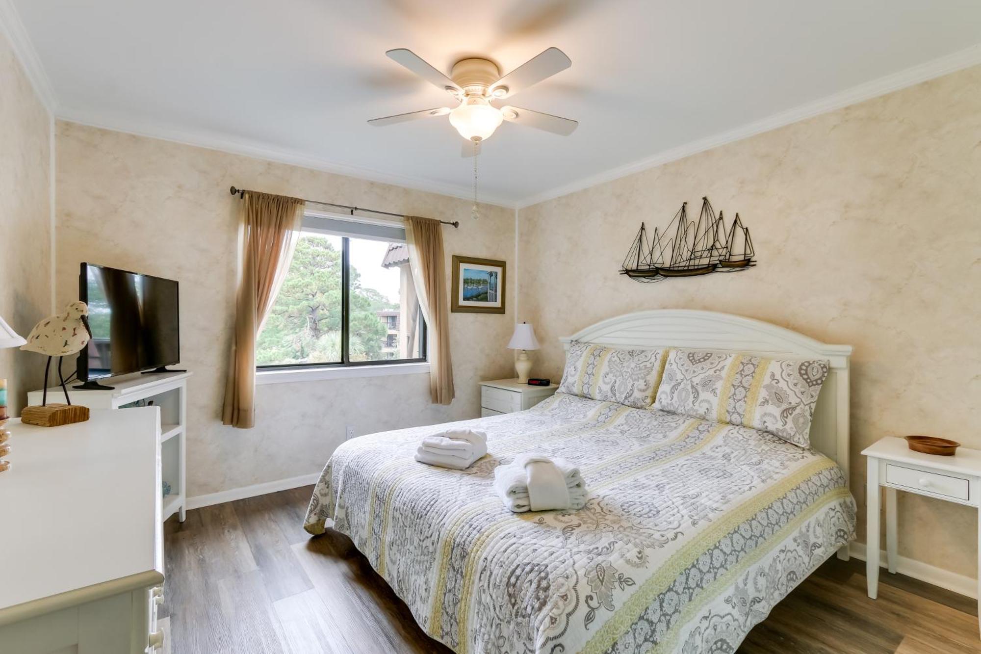 Hilton Head Condo With Balcony And Pool, Walk To Beach Хилтон-Хед-Айленд Экстерьер фото